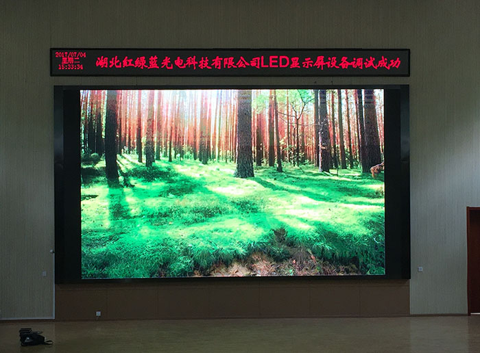 室內(nèi)全彩LED顯示屏廠家針對不同應(yīng)用場景有哪些定制化解決方案？